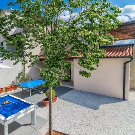 Nar Villa
